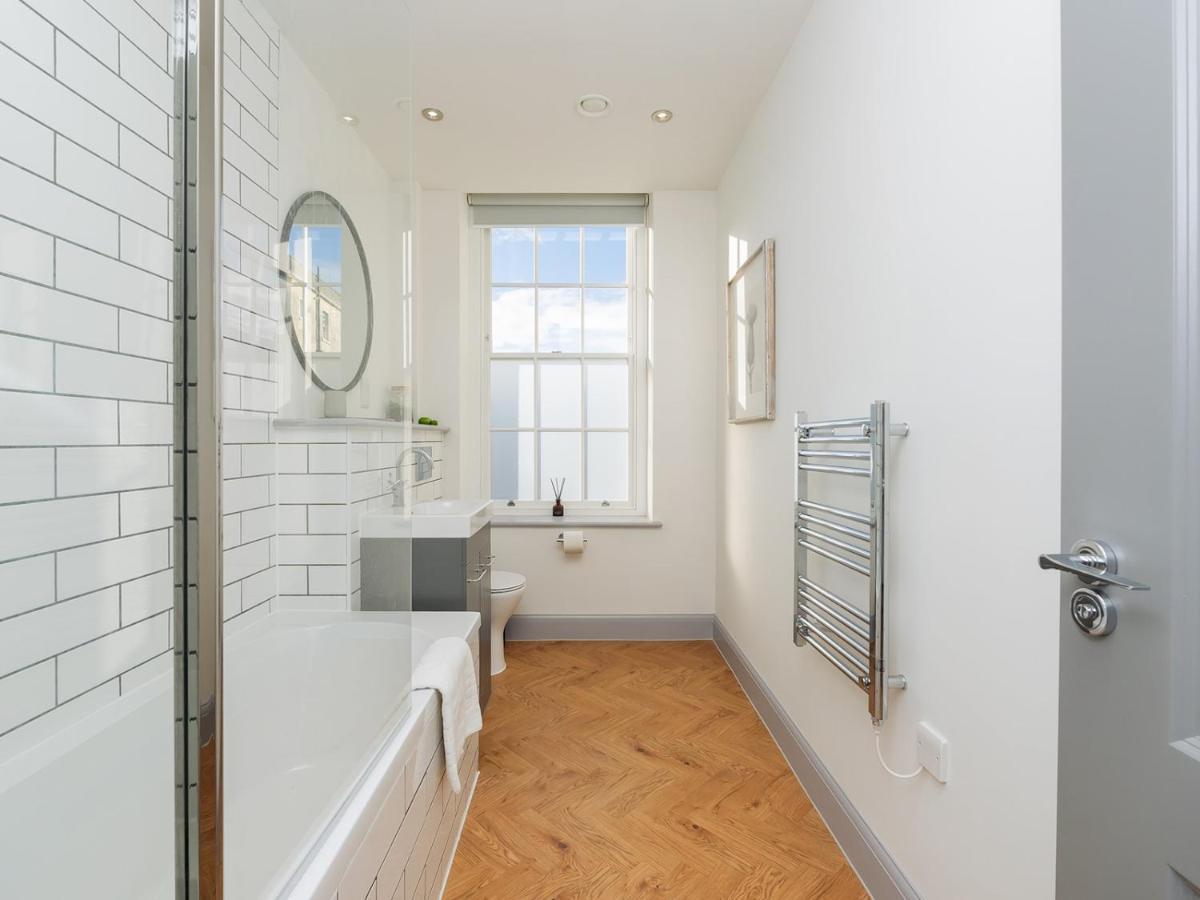 Pass The Keys Stunning 2 Bed Retreat In The Heart Of Bath Lejlighed Eksteriør billede